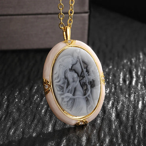 Collier camée personnalisé pour un souvenir précieux